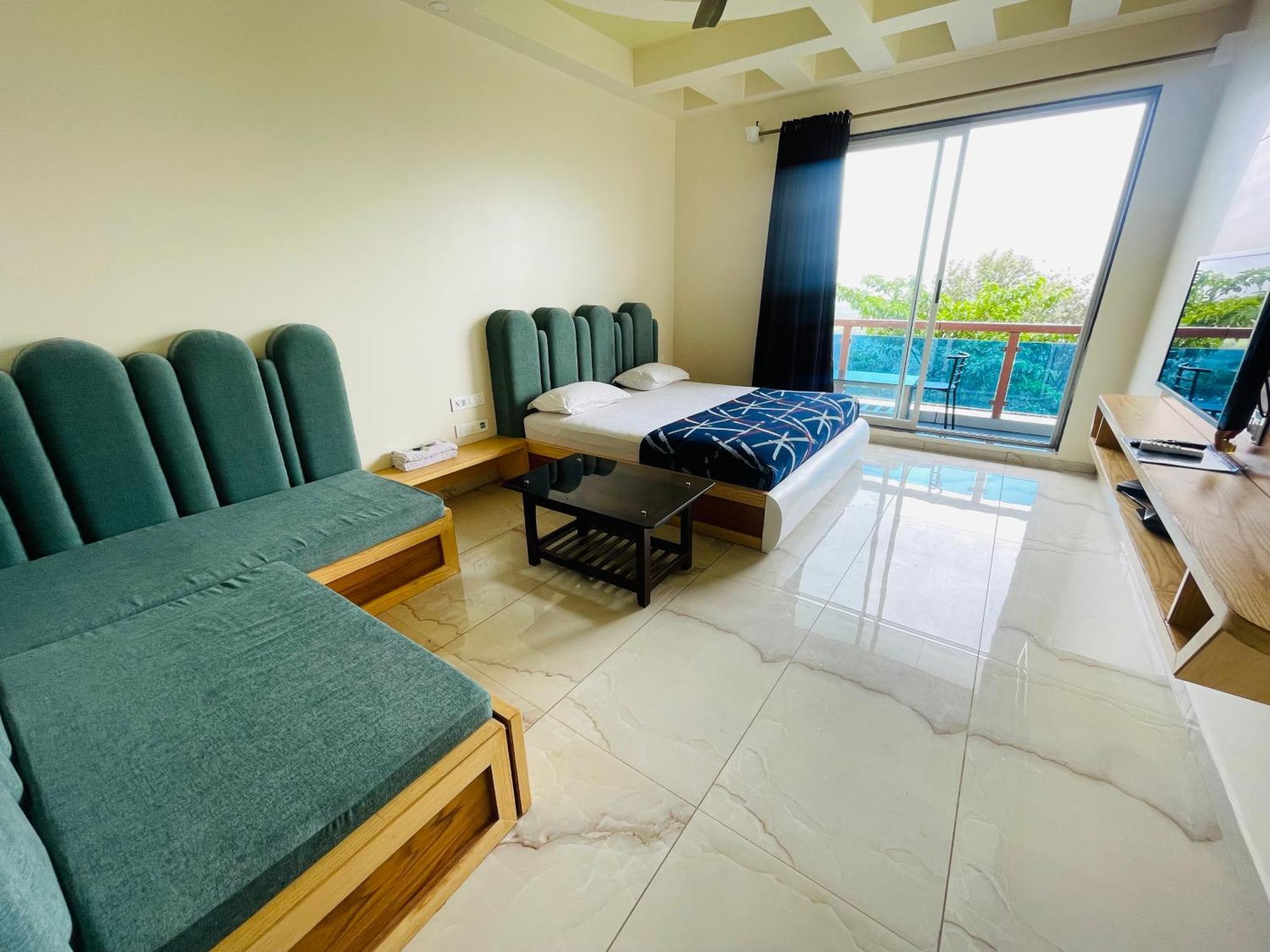 Hotel Saptarang Residency Panhāla 外观 照片