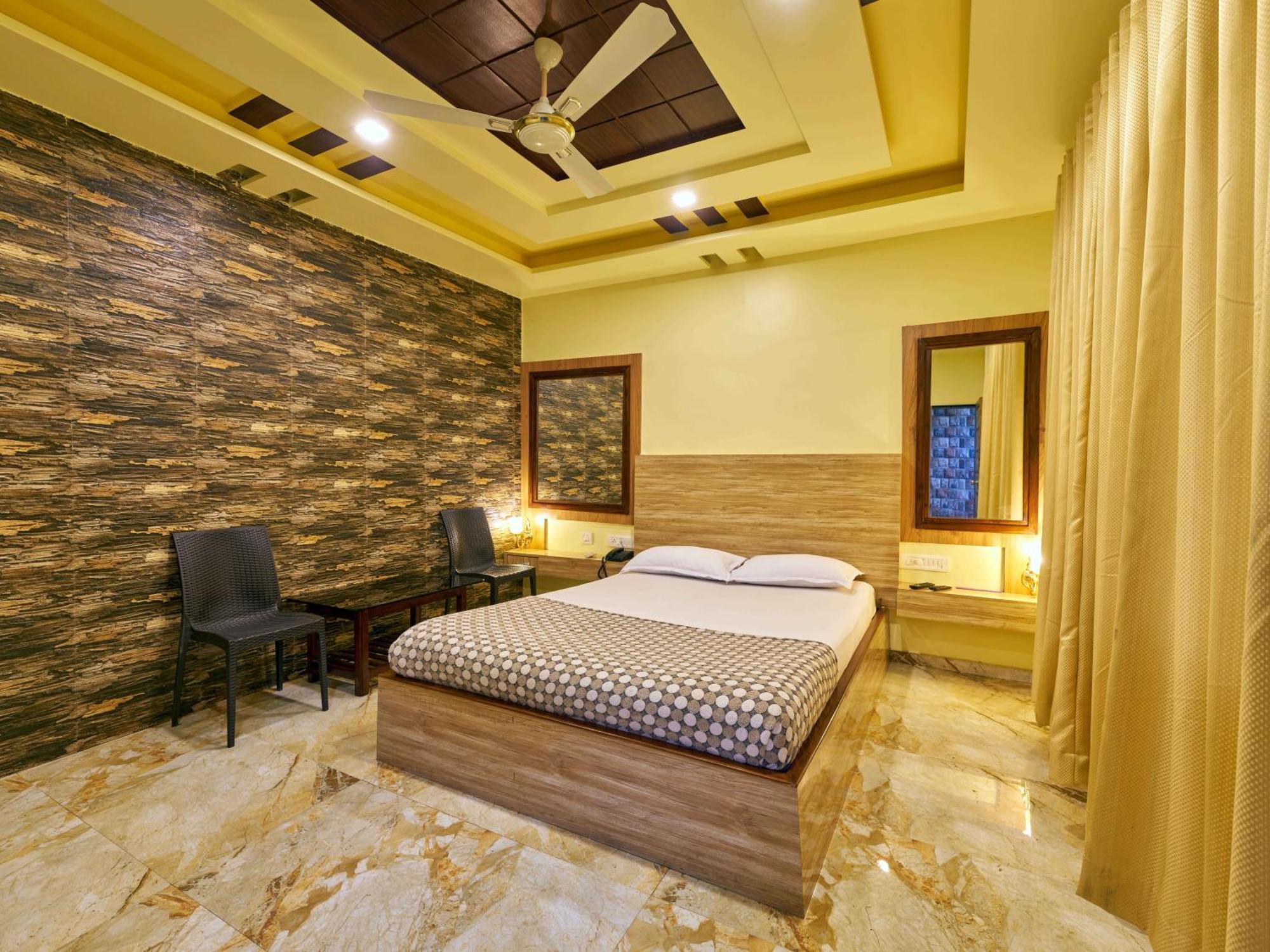 Hotel Saptarang Residency Panhāla 外观 照片