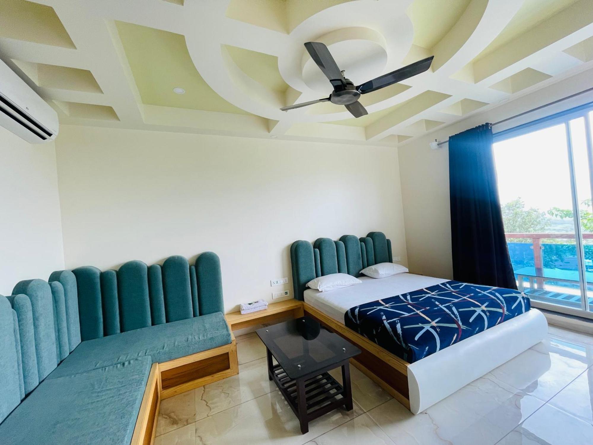 Hotel Saptarang Residency Panhāla 外观 照片