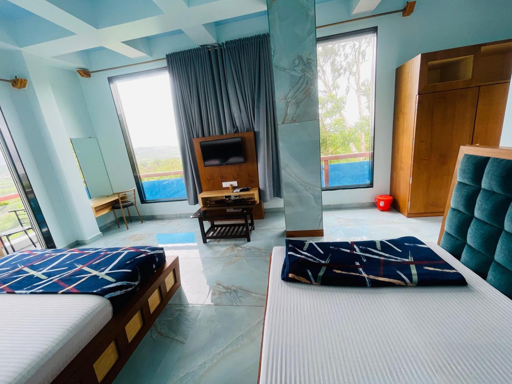 Hotel Saptarang Residency Panhāla 外观 照片